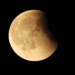 Partial lunar eclipse tonight, visible from Romania. What time it starts and where to get the best view