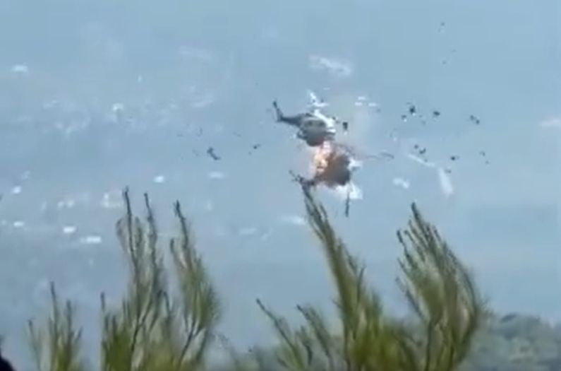 Coliziunea a două elicoptere la stingerea unui incendiu de vegetație în Grecia
