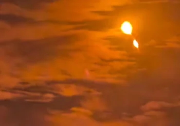 Momentul în care o rachetă chineză care transporta un satelit explodează la doar 85 de secunde după lansare (Video)