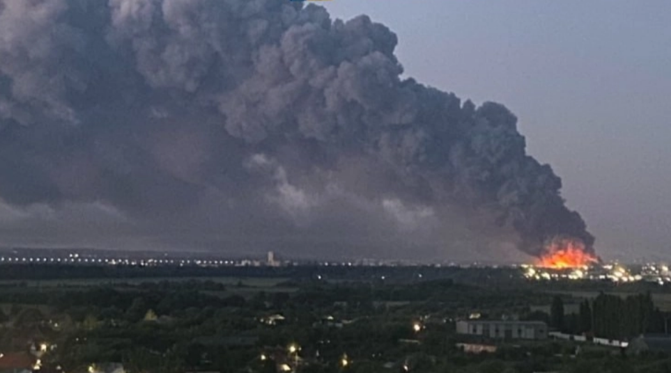 Ziua 1645 10 explozii la un uriaș depozit Wildberries. Zelenski îl decorează pe Musk. Kremlinul explică de ce a venit șeful CIA la Moscova. Un britanic a murit luptând pentru Rusia