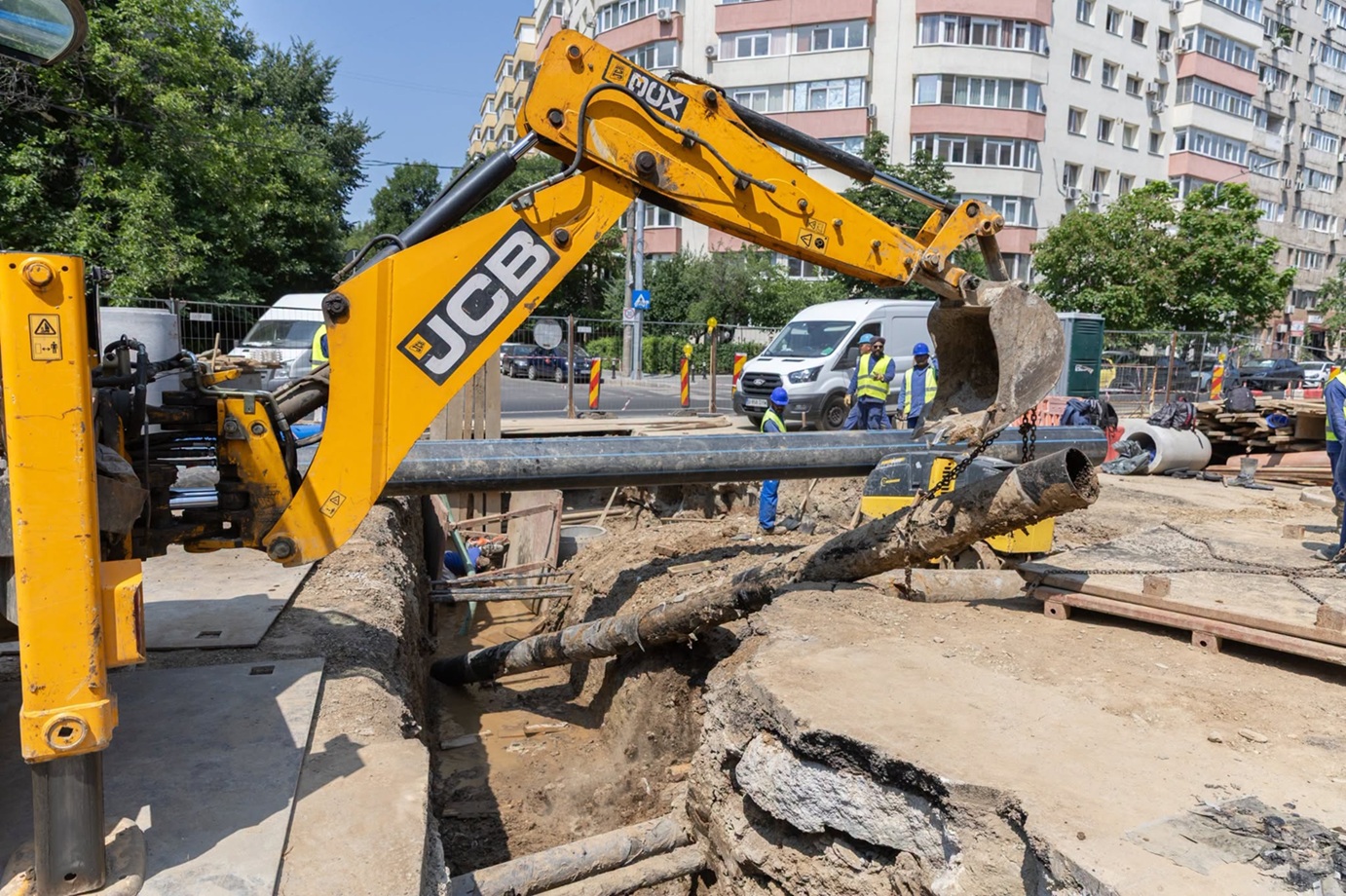 Peste 70 km de rețele subterane sunt modernizați odată cu liniile de tramvai din București