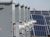Stocarea energiei ne poate salva. Dar bateriile au și un risc