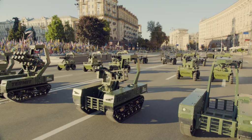 Ucraina nu a avut soldați pentru parada de Ziua Independenței. Așa că au defilat roboții (Video)
