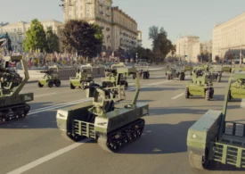 Ucraina nu a avut soldați pentru parada de Ziua Independenței. Așa că au defilat roboții (Video)