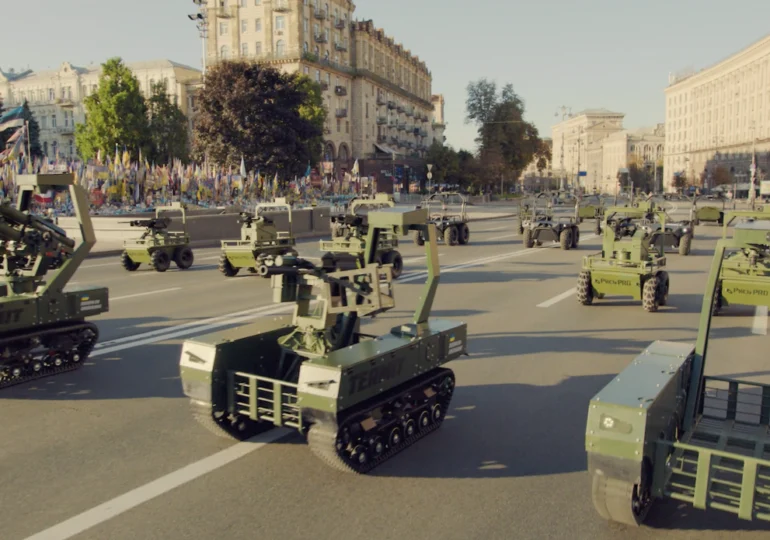 Ucraina nu a avut soldați pentru parada de Ziua Independenței. Așa că au defilat roboții (Video)