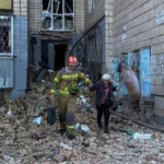 Ziua 1639 Noapte de coșmar la Kiev: valuri de explozii, zeci de morți și răniți. Atac la granița cu R. Moldova. Ucraina lovește o rafinărie și un terminal petrolier (Video)