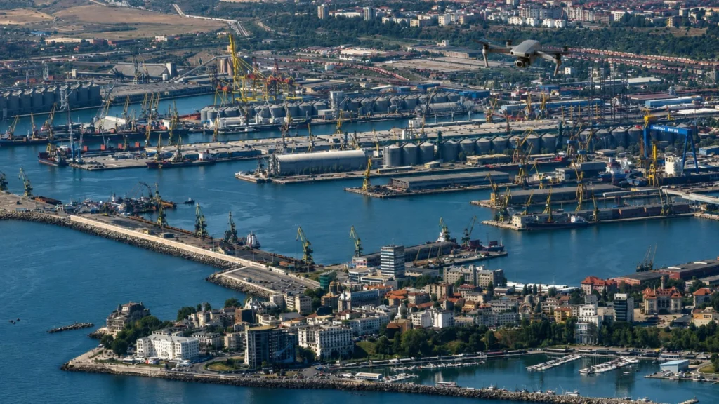 Prețul grâului urcă spre maximul ultimilor trei ani. Rusia și Ucraina își blochează exporturile, iar lumea caută rute alternative. Constanța revine în prim-plan