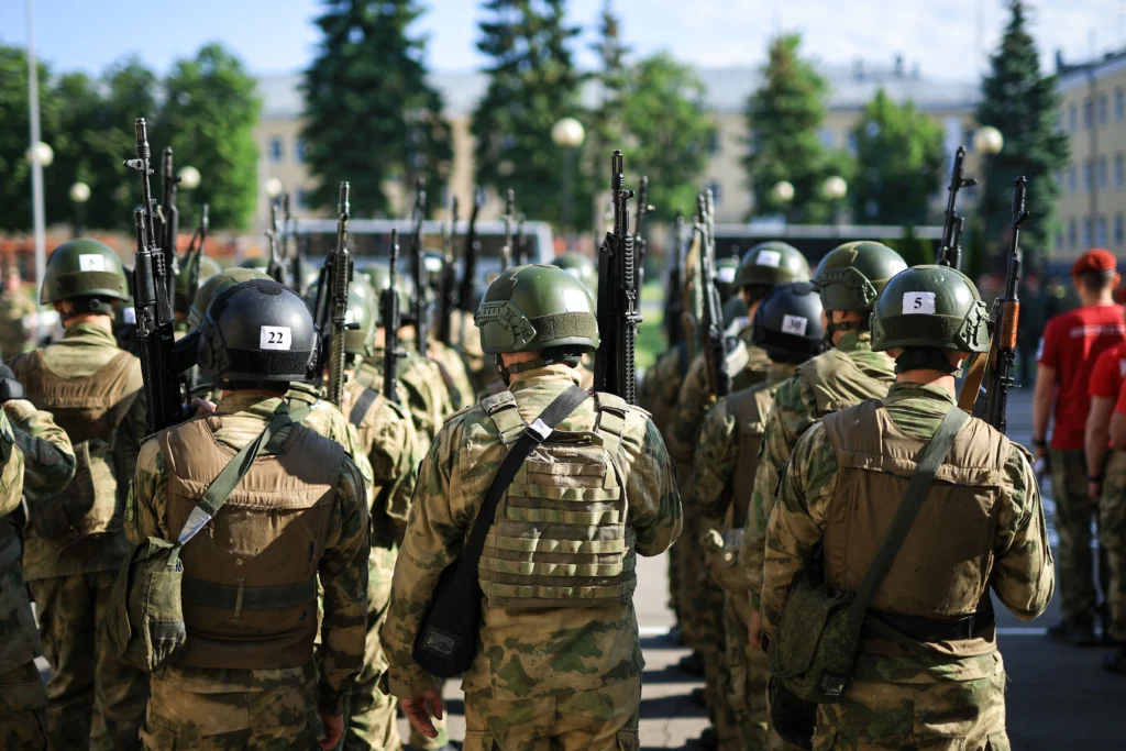 Războiul ascuns al Rusiei se extinde în Europa. Fabricile de armament, atacate cu oameni recrutați de pe Telegram
