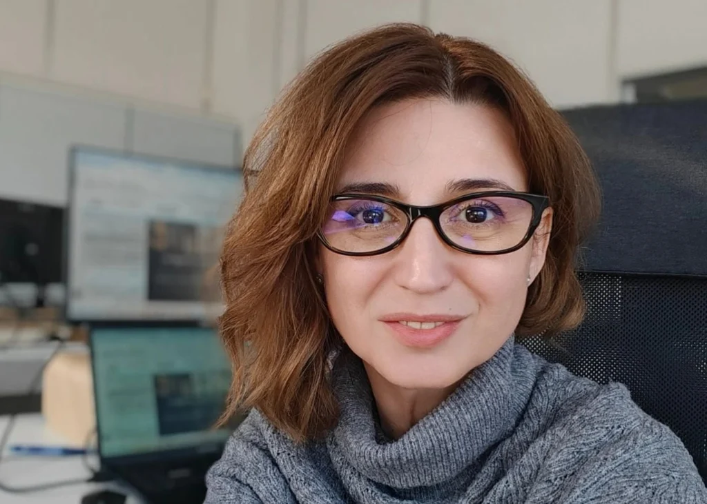 Cine este Sanda Nicola, fosta jurnalistă ajunsă șefă de filială PNL. Cum justifică Bolojan numirea