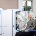 SUA autorizează primul robot independent care recoltează sânge de la pacienți
