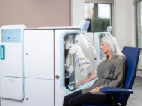 Cum arată și cum funcționează primul robot independent care recoltează sânge de la pacienți (Video)