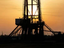 Prețul petrolului pe plan internațional a scăzut la cel mai mic nivel din ultimele trei săptămâni