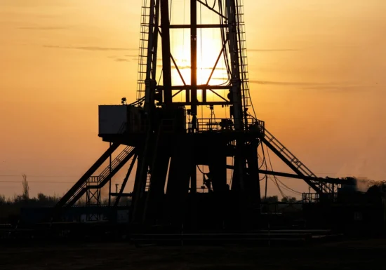 The international price of oil has dropped to the lowest level in the last three weeks