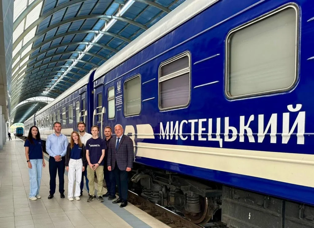 tren galerie arta 4