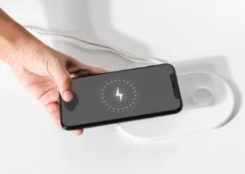 De ce unele telefoane se încălzesc mai tare în timpul încărcării wireless