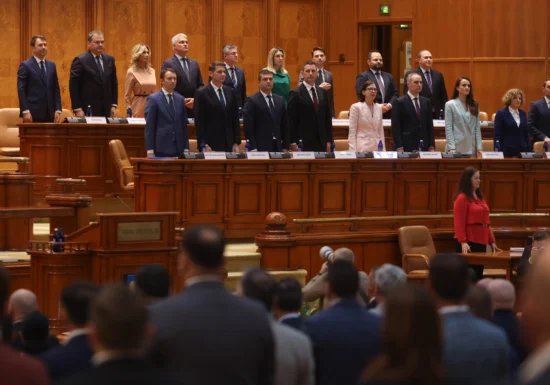 Reacții la cald după ce Guvernul Mureșan a picat mai rău decât Veștea: Grindeanu e gata să stea la masă. USR și PNL, pregătite de anticipate