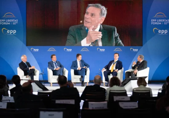 Conservatorii europeni își fac planul pentru 2029. Cum încearcă să recâștige alegătorii extremei drepte