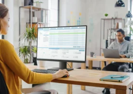 Sistemele învechite pun IMM-urile în pericol. Cum pot ajuta PC-urile cu inteligență artificială