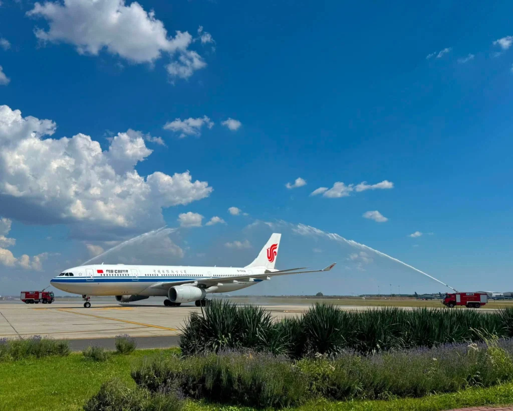 Air China reia zborurile directe București-Beijing, după 23 de ani. Trei curse pe săptămână