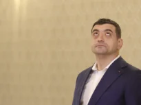 AUR boicotează audierile și votul pentru Guvernul Mureșan. Simion vorbește despre „trădare” și amenință cu suspendarea președintelui