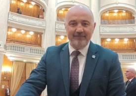 Un senator USR și-a anunțat demisia din partid: Plec pentru că nu vreau să devin spectatorul propriei mele tăceri. Mai pot să-mi păstrez integritatea dacă rămân?