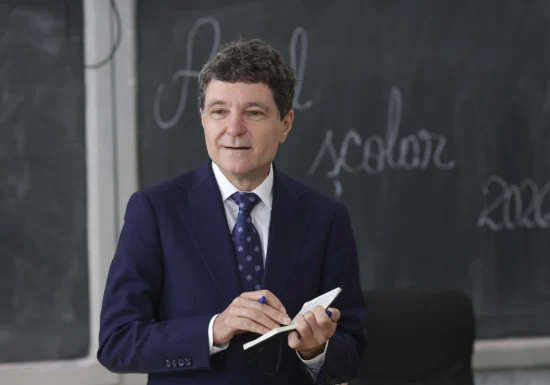 Nicușor Dan îi critică pe părinții care cred că știu mai bine decât profesorii cum se face educație. A refuzat întrebările despre politică (Foto & Video)