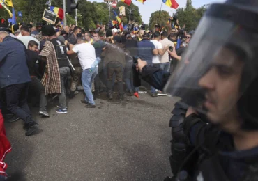 Tudor Chirilă, după violențele din Piața Victoriei: Protestul fermierilor a fost băgat în malaxorul „antisistem” și deturnat. Pe Nicușor Dan îl numește „țeparul suprem”