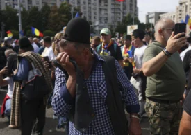 Prefectul Capitalei: O asemenea organizare nu o fac oierii, ci huliganii. Pagube de zeci de mii de lei în Piața Victoriei (Video)
