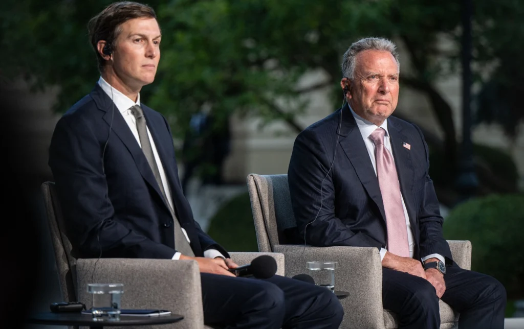 SUA încearcă să smulgă de la Putin pacea, dar trei foști ambasadori la Kiev văd o mare problemă
