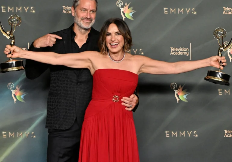 Cele mai bine îmbrăcate vedete la Premiile Emmy 2026. Cine a strălucit pe covorul roșu