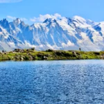 Mont Blanc devine tot mai periculos sub efectul căldurii. Ghețarii se retrag, iar bucăți uriașe de stâncă se desprind din munte