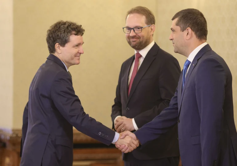 Fritz propune două guverne minoritare succesive, sub conducerea aceluiași premier tehnocrat (Video)