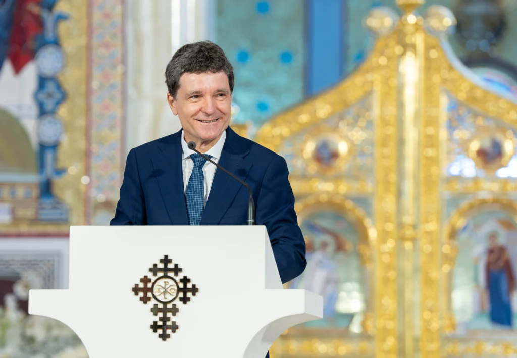 Nicușor Dan, Dumnezeu și legea