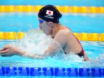 O nouă senzație a înotului masculin a setat un nou record mondial la doar 17 ani