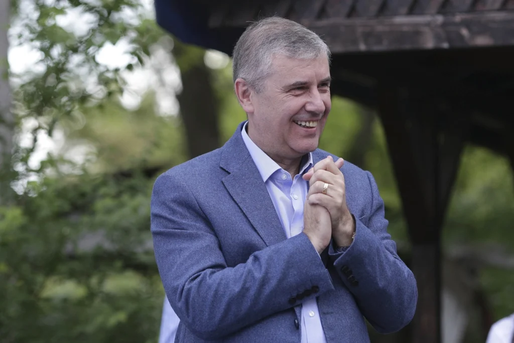 PressOne: Doctoratul lui Pahonțu, analizat de Comisia de etică a UNAP. Șeful SPP a plagiat din lucrările membrilor comisiei care i-a acordat titlul de doctor