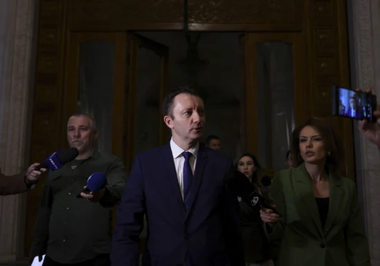 Guvernul Mureșan va fi votat miercuri în Parlament