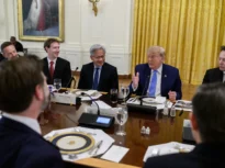 Trump a făcut marele pariu pe AI. Dacă se înșală, consecințele pot fi catastrofale