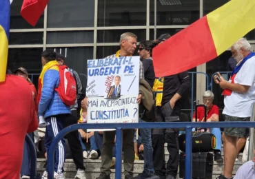 Georgescu între martiraj și escrocherie: strategia justiției
