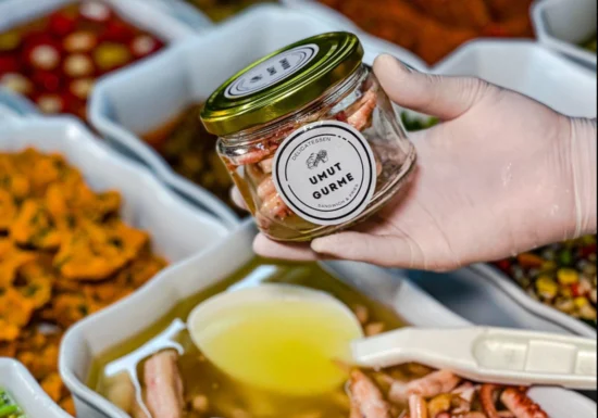 Citește bine etichetele! 8 conservanți alimentari asociați cu un risc crescut de hipertensiune