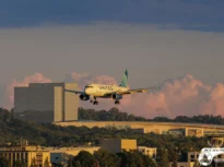 O dronă a oprit temporar traficul aerian pe aeroportul Reagan din Washington