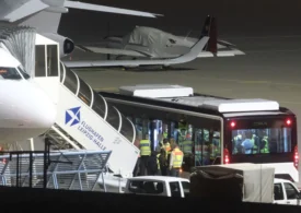 Cine ar fi adus drona cu explozibil pe aeroportul din Leipzig. ADN-ul duce la doi bărbați cu pașapoarte rusești