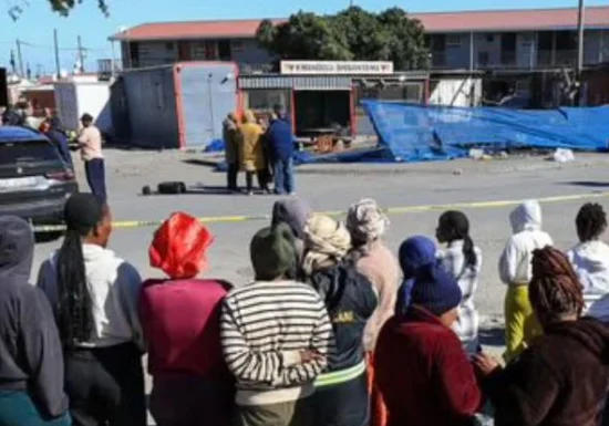 27 de morți în două atacuri armate, la câteva ore distanță, în Africa de Sud