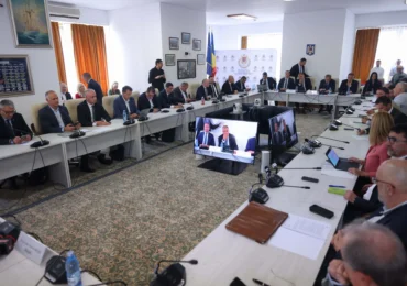 A doua zi de audieri în Parlament pentru Cabinetul Mureșan. 10 miniștri merg în fața comisiilor de specialitate