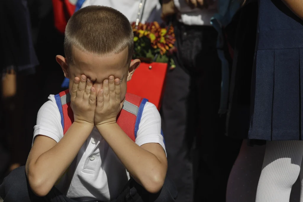 Școlile din Cluj-Napoca au primit directivă să trimită câte o clasă de elevi la slujba de la catedrală în prima zi de cursuri. Explicațiile inspectorilor școlari