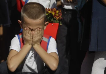 Școlile din Cluj-Napoca au primit directivă să trimită câte o clasă de elevi la slujba de la catedrală în prima zi de cursuri. Explicațiile inspectorilor școlari