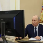 Alegeri parlamentare în Rusia. Imagini virale cu Putin care a votat online. A folosit o versiune Windows fără licență