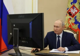 Alegeri parlamentare în Rusia. Imagini virale cu Putin care a votat online. A folosit o versiune Windows fără licență