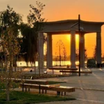 „Raiul pe pământ”, la București: Cum arată Insula Lacului Morii după modernizare. Plajă, pontoane și concerte la apus (Foto & Video)