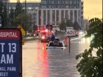 Toronto, lovit de „furtuna secolului”: peste 100 l/mp, grindină cât o minge de tenis și oameni luați de vânt (Video)