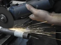 Critical Metals estimează venituri de până la 2,2 miliarde de dolari pentru rafinăria de metale rare din România